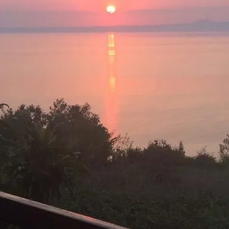 Beautiful In With Sea View..!!! Tatil Evi *